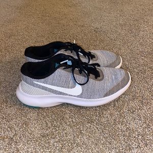 NIKE flex experience sneakers